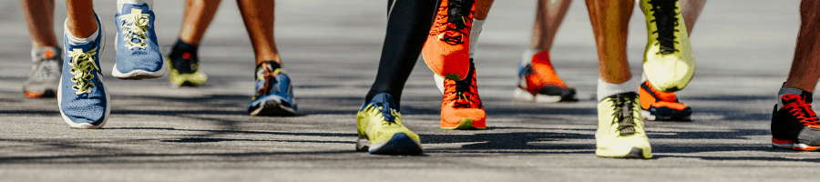 Grupo de personas corriendo