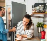 Alimentar a una familia de 4: una forma saludable y económica
